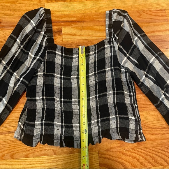 American Eagle Cropped Plaid Top - Picture 7 of 9